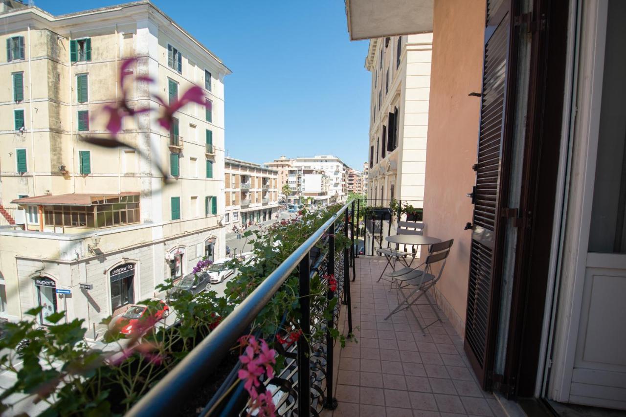 Lifestyle And Suites Civitavecchia Exterior photo